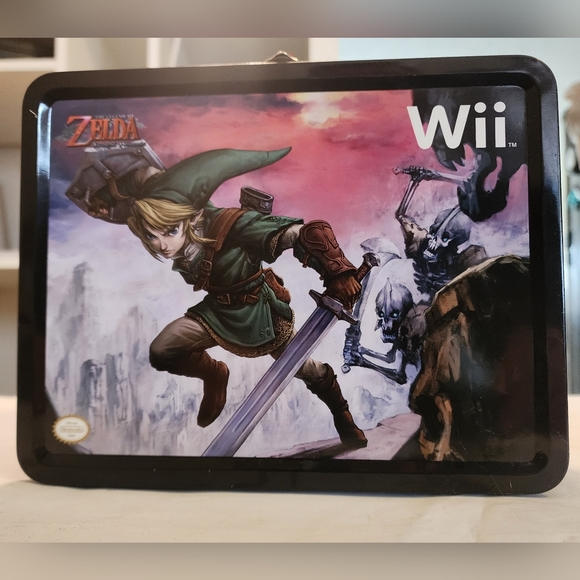 Legend of Zelda: Twilight Princess Metal Lunchbox - Nintendo Wii 2006 - Picture 2 of 11